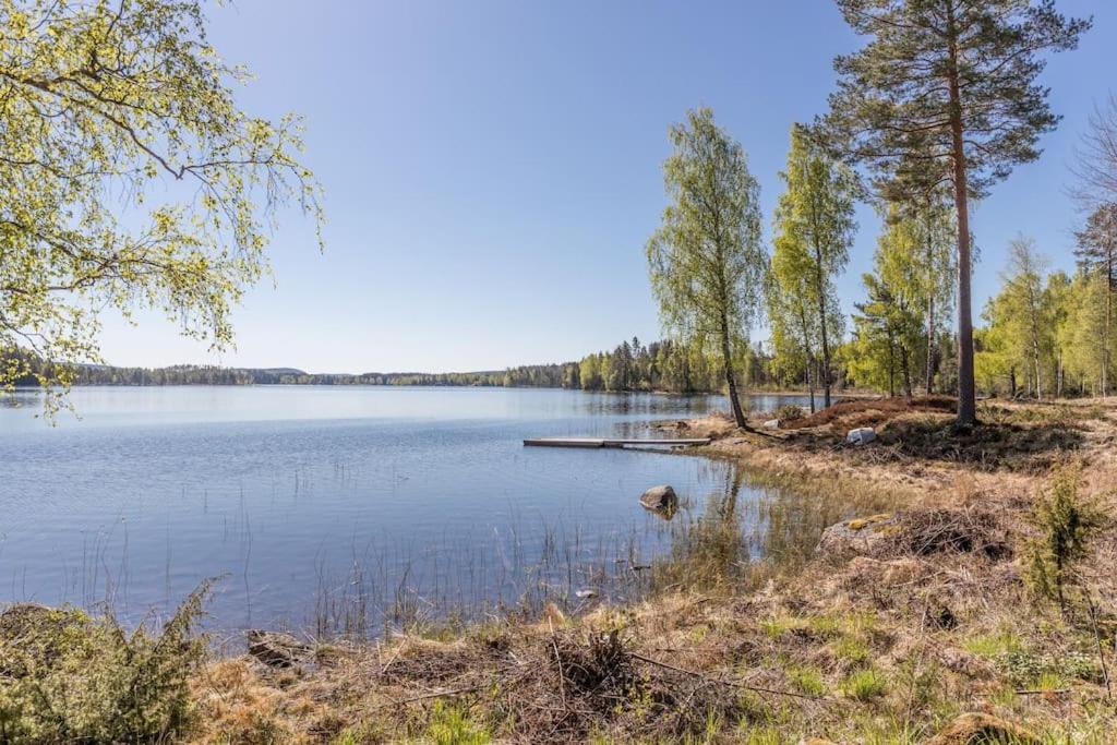 Cozy Cottage By The Lake, Charlottenberg Amotfors Luaran gambar