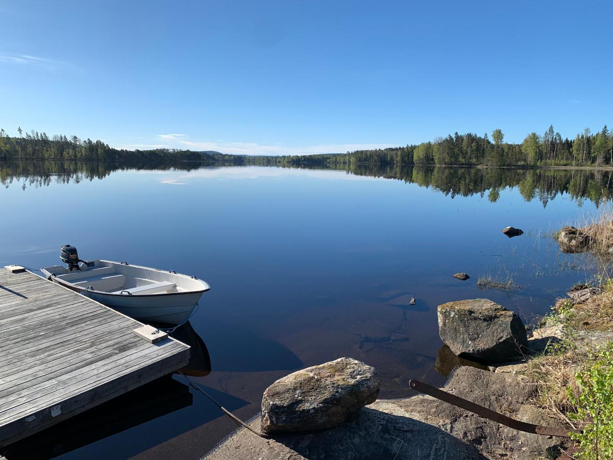 Cozy Cottage By The Lake, Charlottenberg Amotfors Luaran gambar